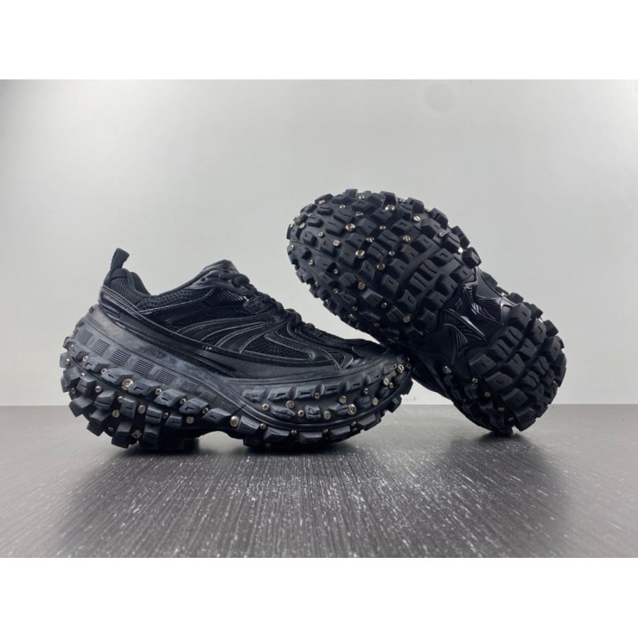 Balenciag* Bouncer Sneaker 'With screws black'
