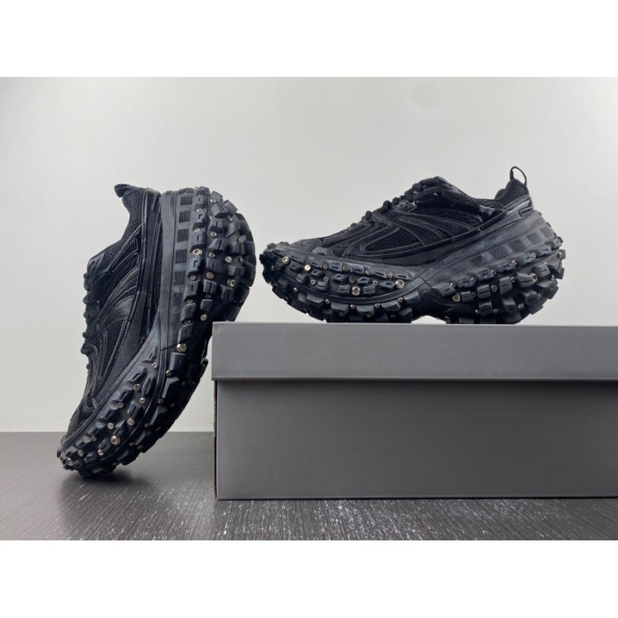 Balenciag* Bouncer Sneaker 'With screws black'