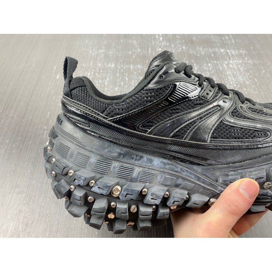 Balenciag* Bouncer Sneaker 'With screws black'