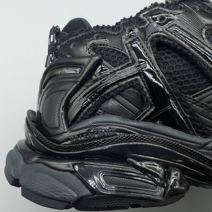 Balenciag* Runner Sneaker 