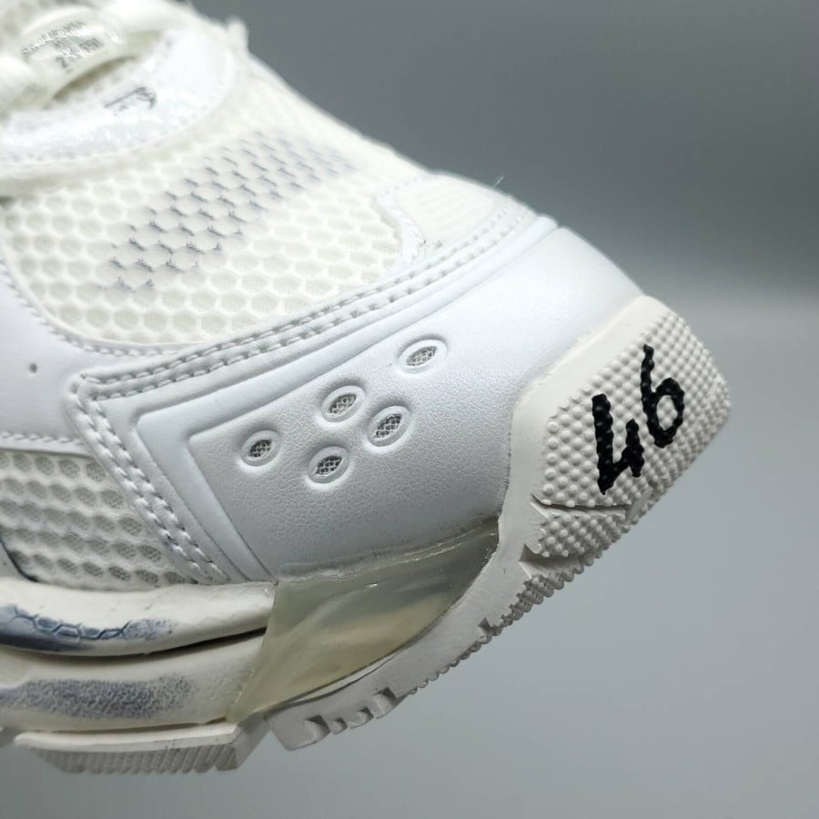 Balenciag* Runner Sneaker 