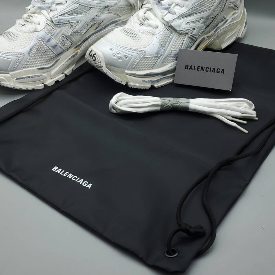 Balenciag* Runner Sneaker 