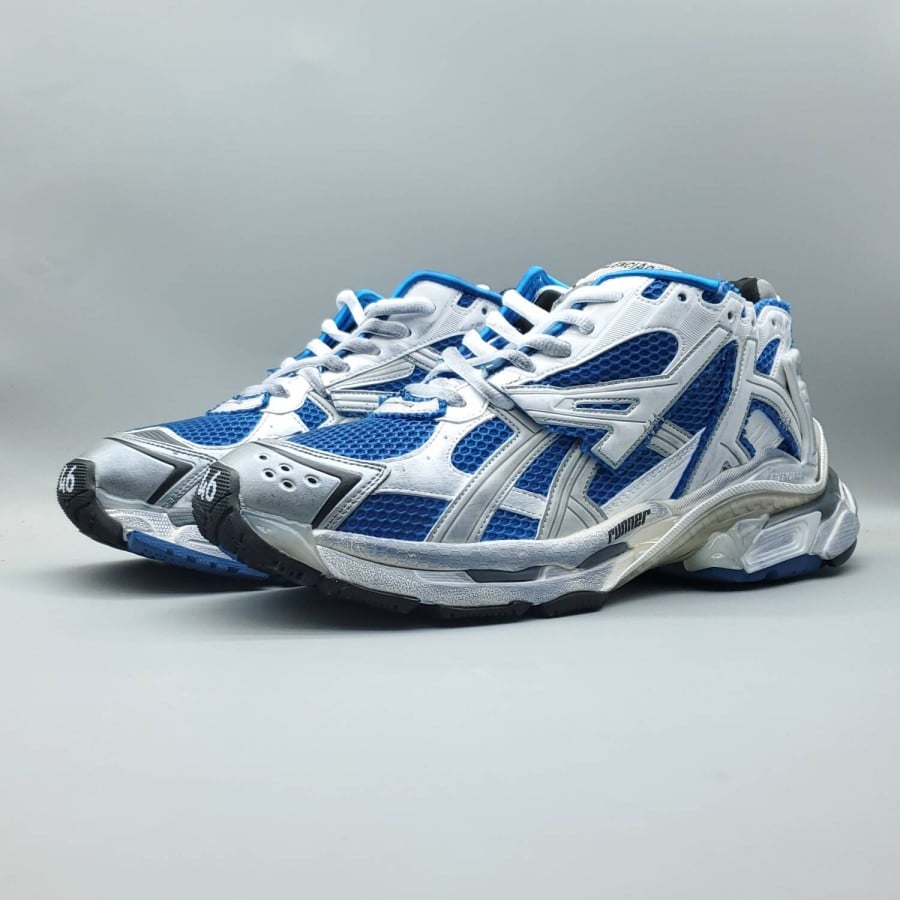 Balenciag* Runner Sneaker 