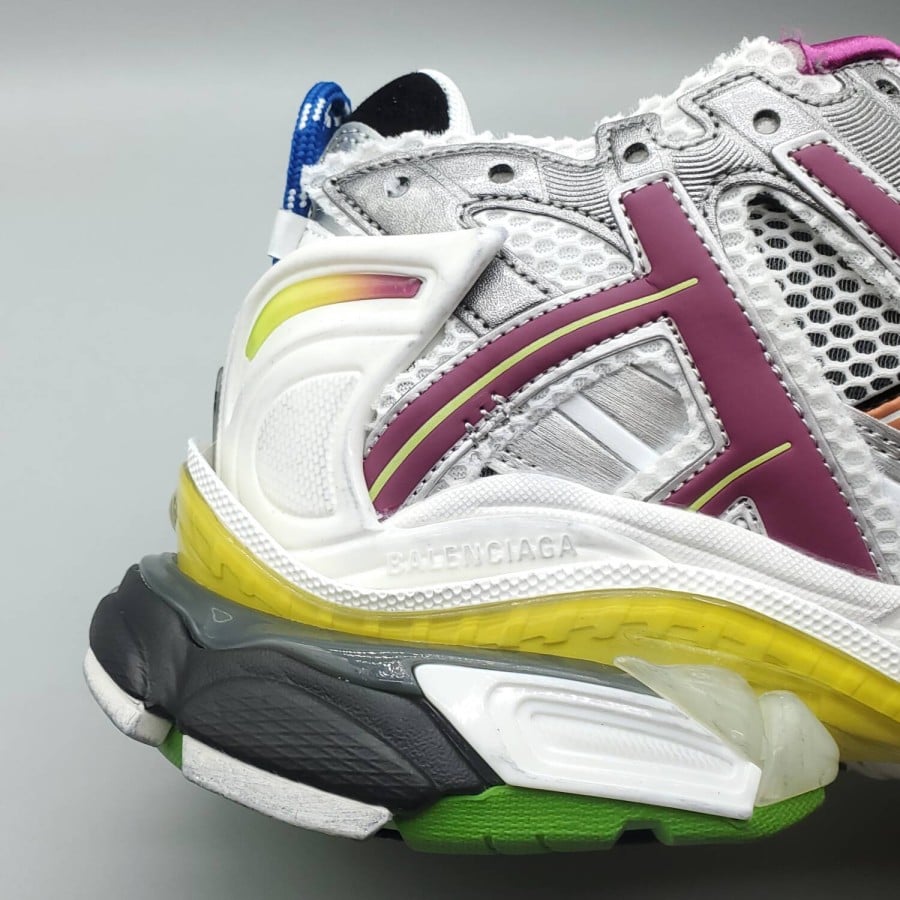 Balenciag* Runner Sneaker 