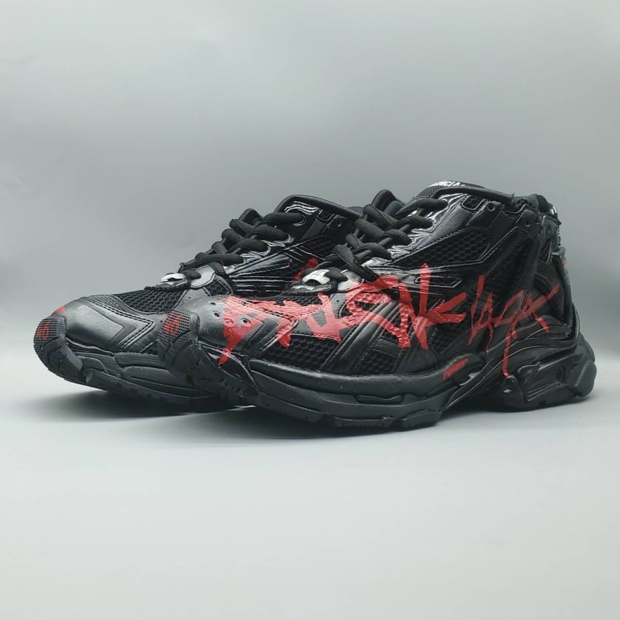Balenciag* Runner Sneaker 