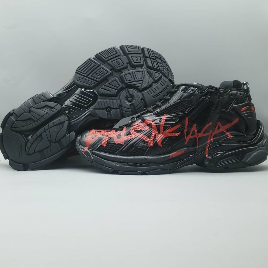 Balenciag* Runner Sneaker 