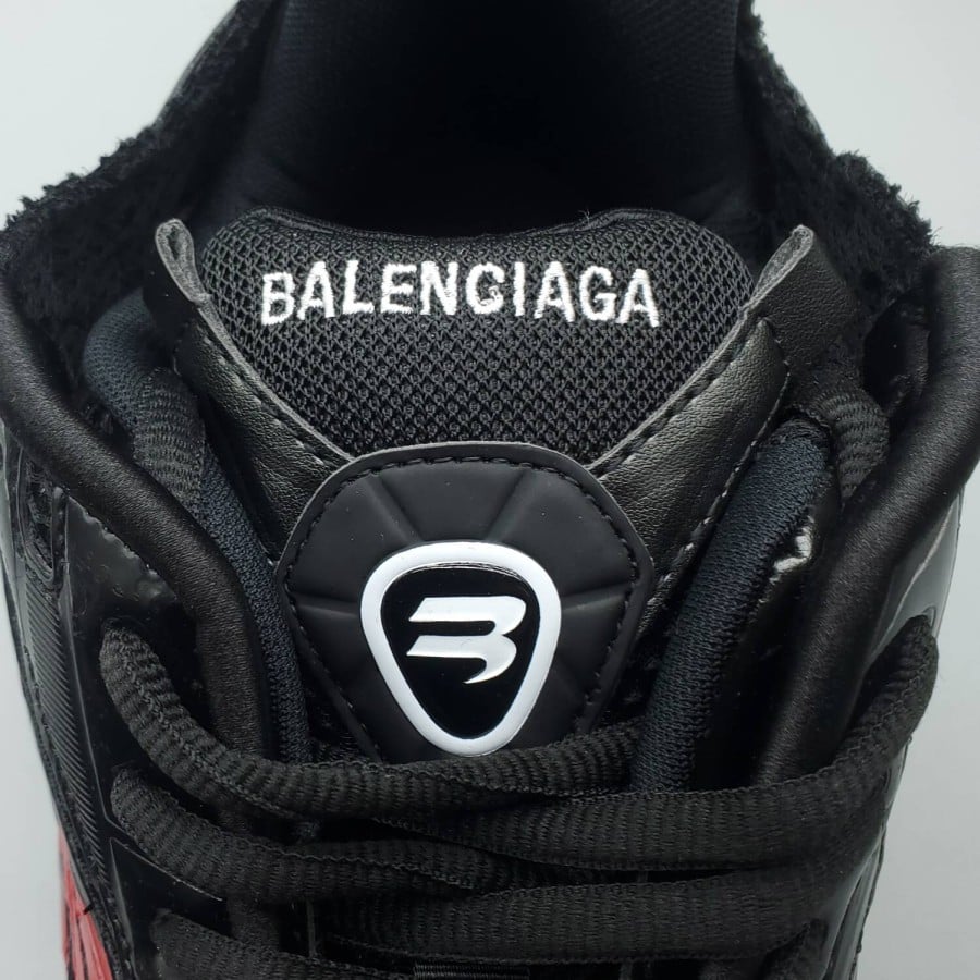 Balenciag* Runner Sneaker 