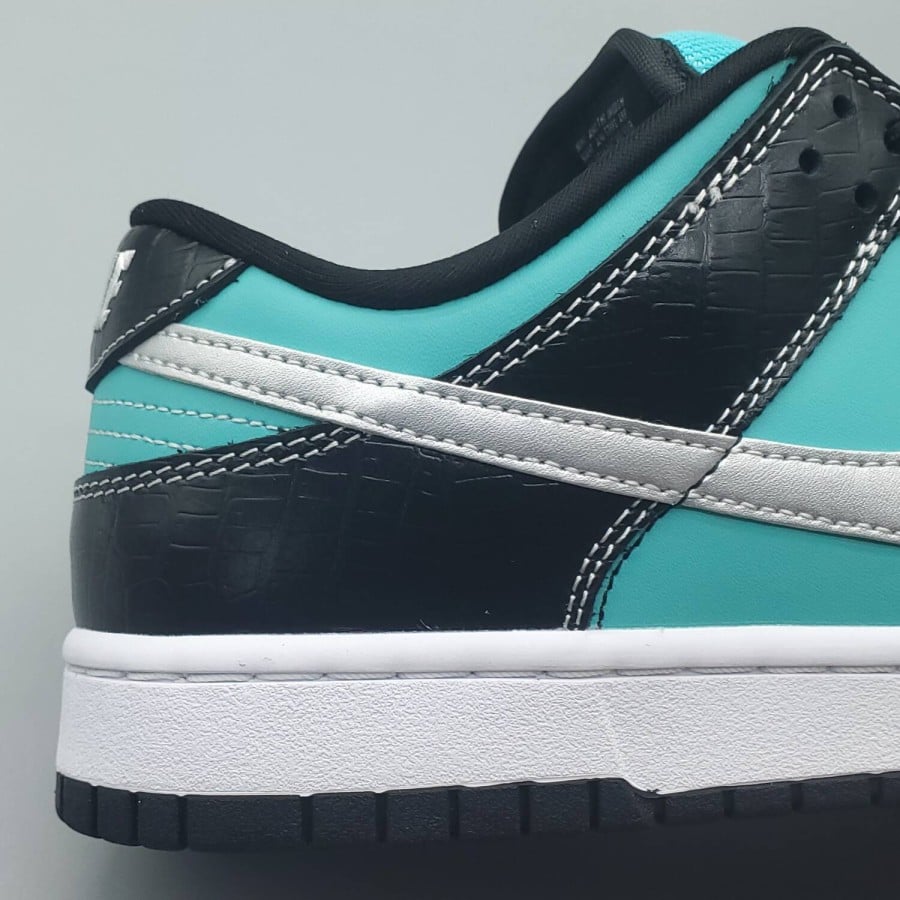 Diamond Supply Co. x Dunk Low Pro SB 