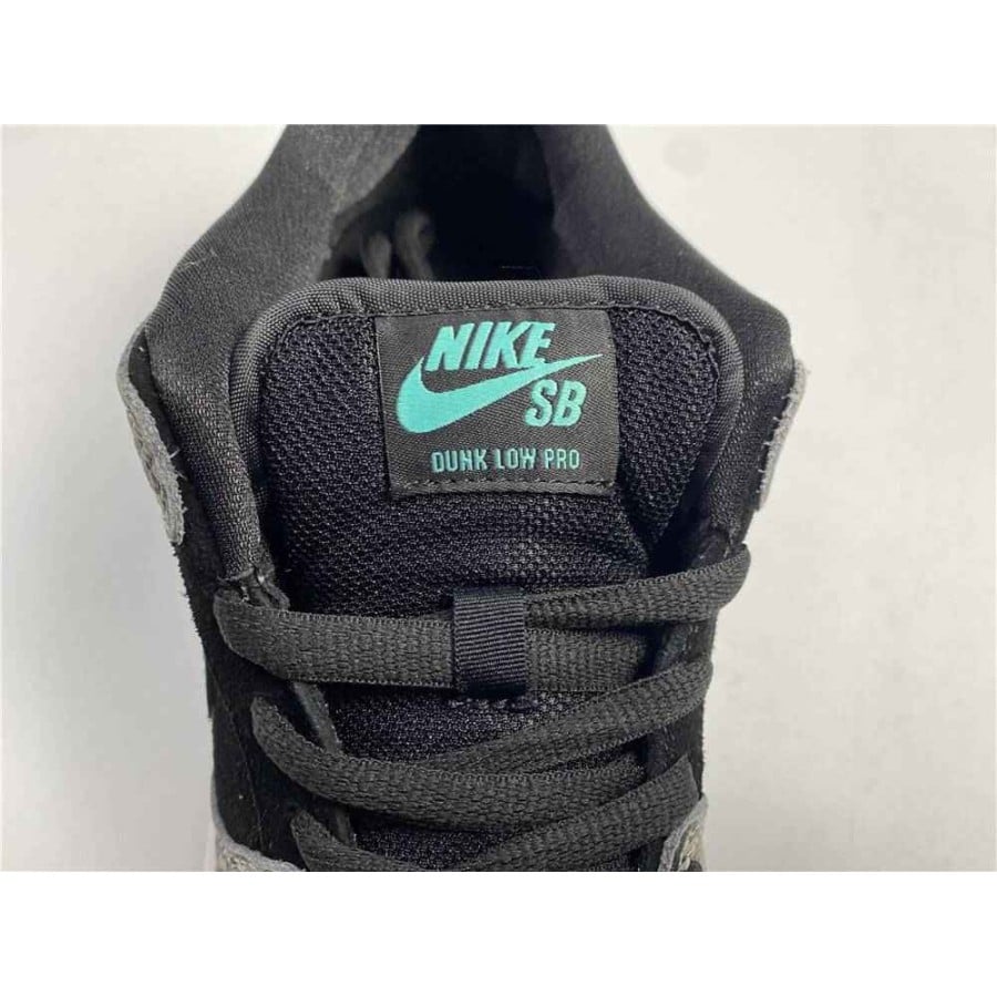 Dunk Low Pro SB