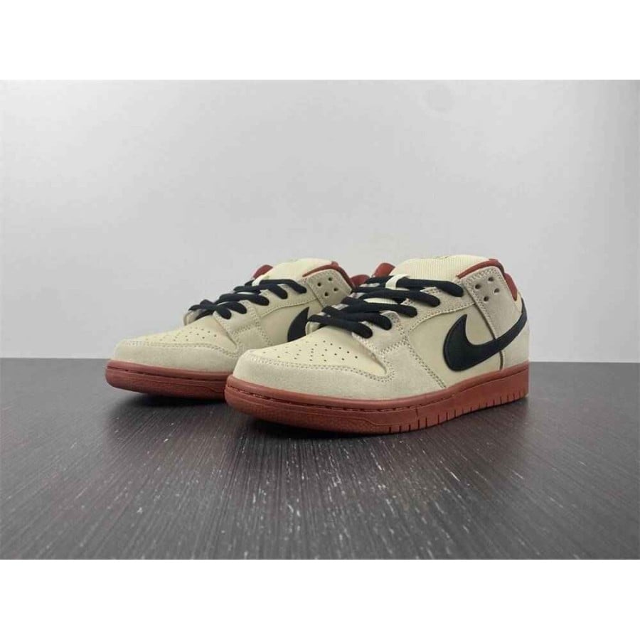 Dunk Low SB