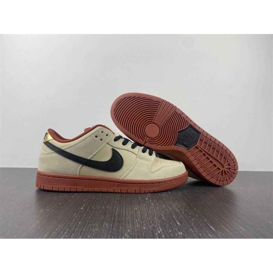 Dunk Low SB