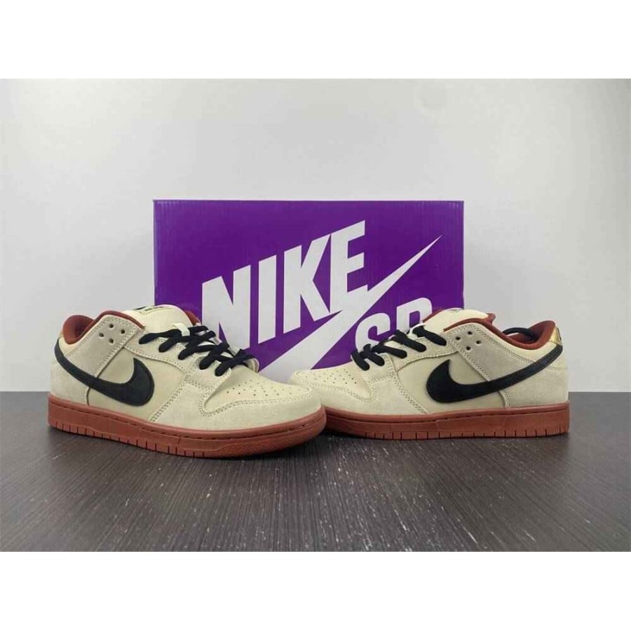 Dunk Low SB