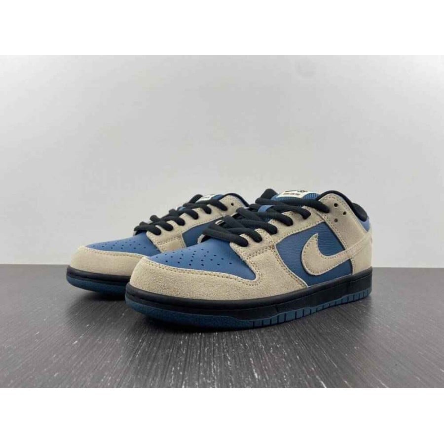 Dunk Low Pro SB 