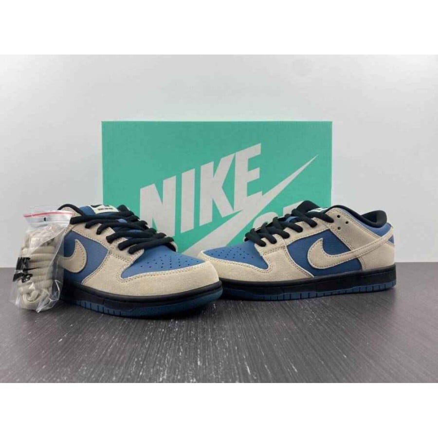 Dunk Low Pro SB 