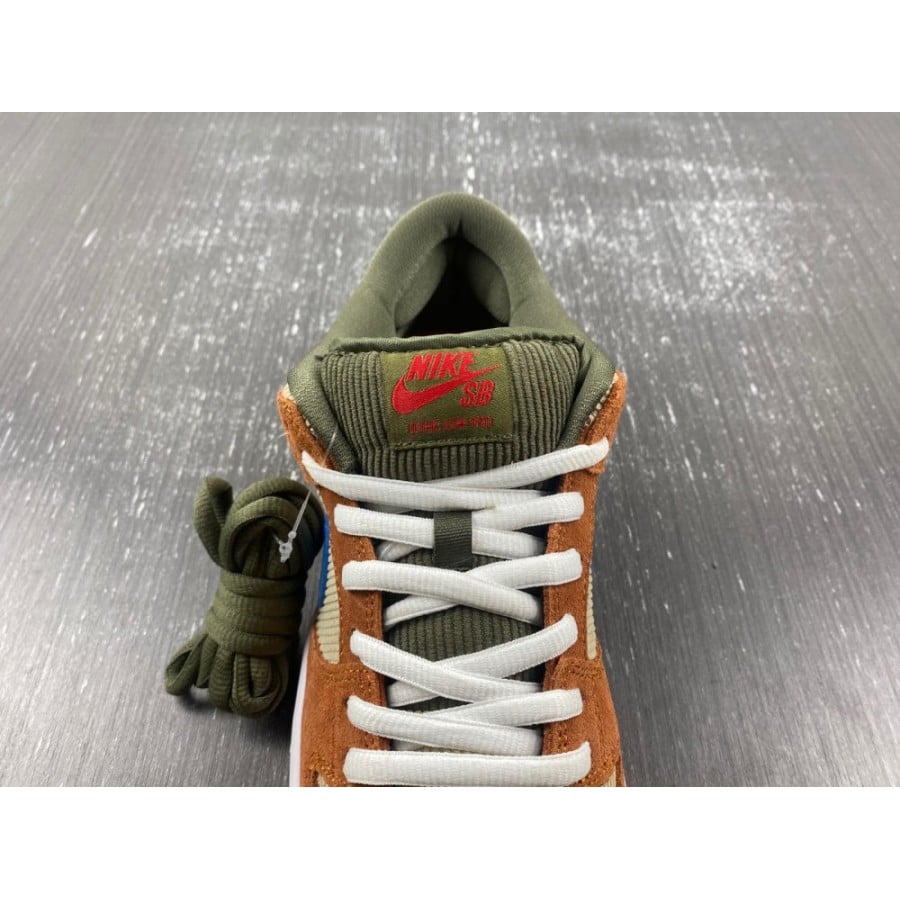 Dunk Low Pro SB