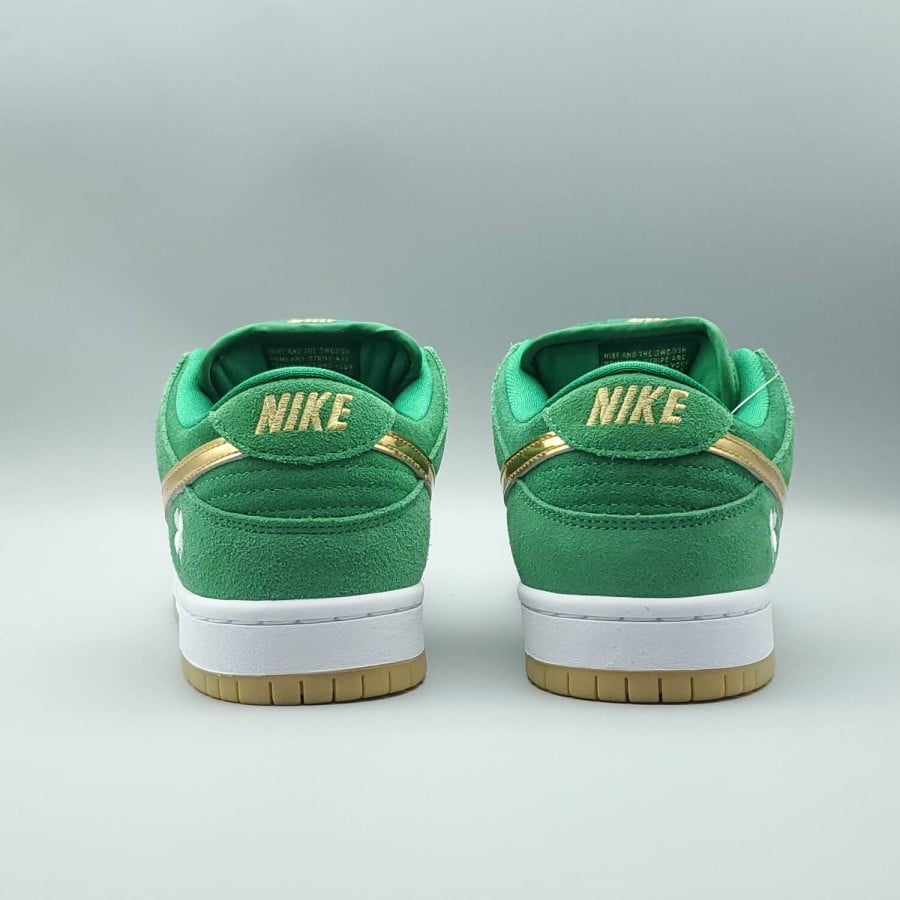 Dunk Low SB