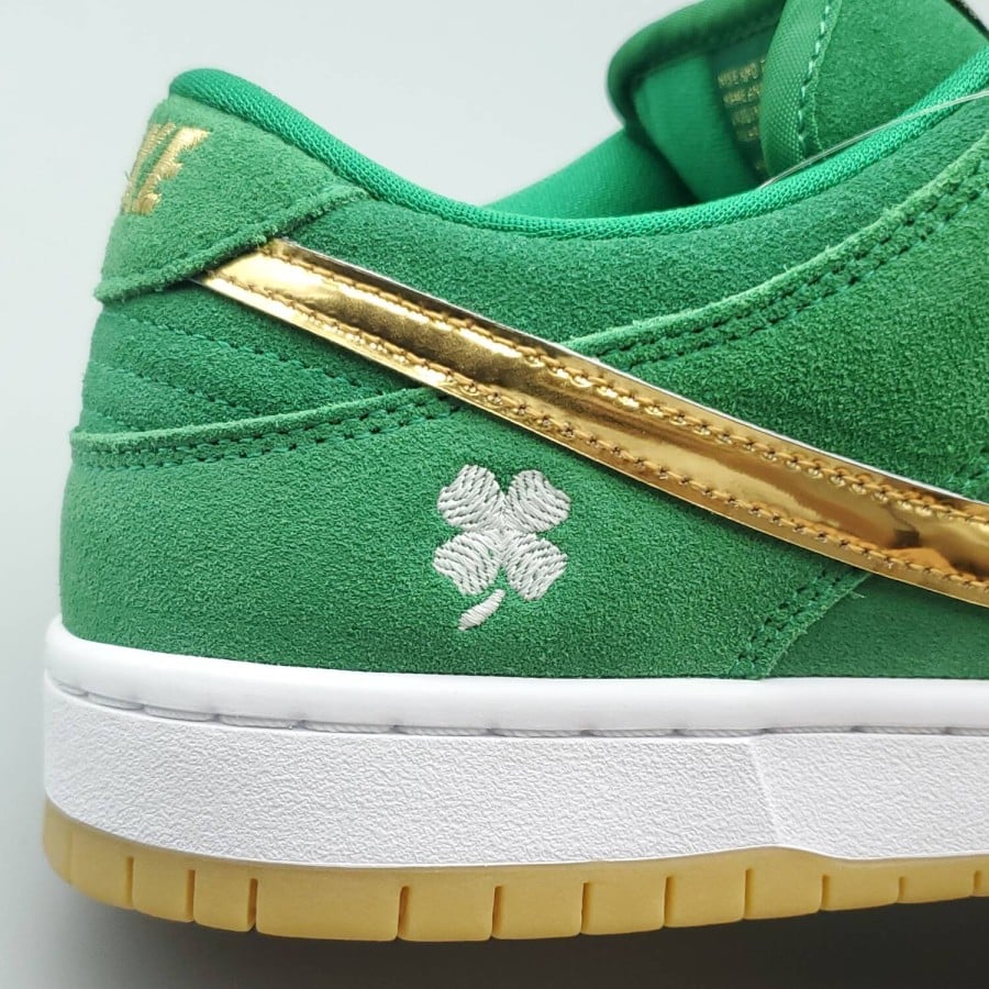 Dunk Low SB