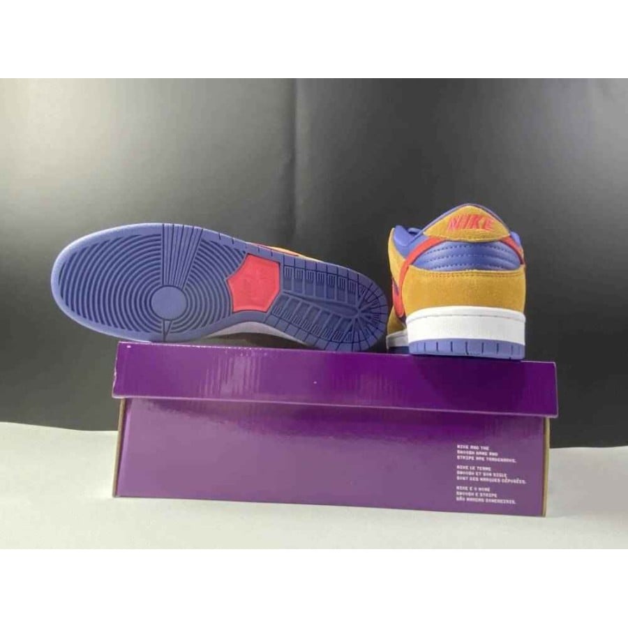 Dunk Low SB