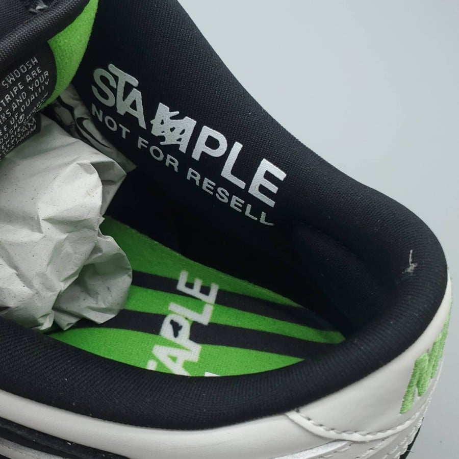 Jeff Staple x Dunk Low Pro SB 