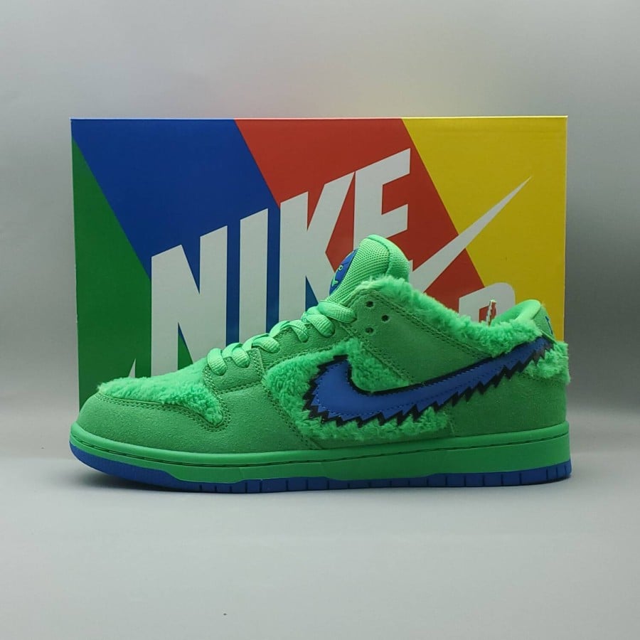 Grateful Dead x Dunk Low SB 