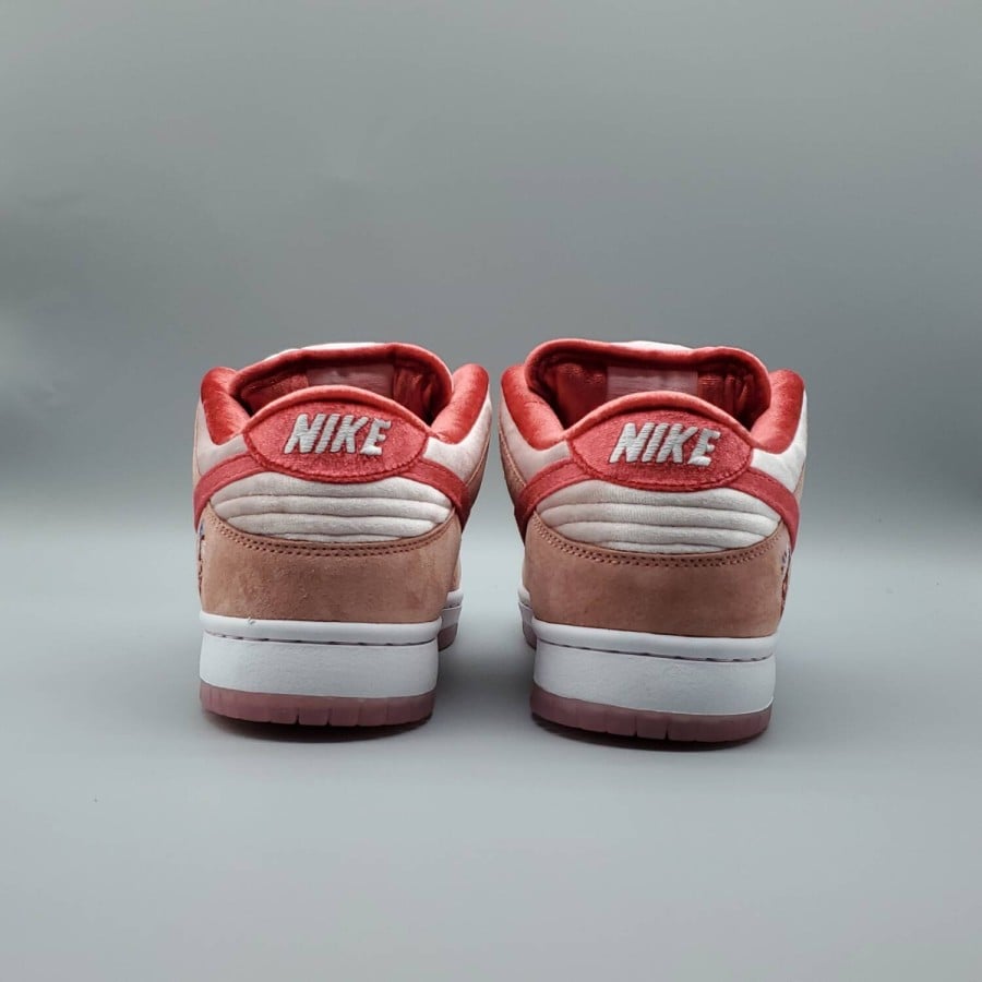 StrangeLove x Dunk Low SB 