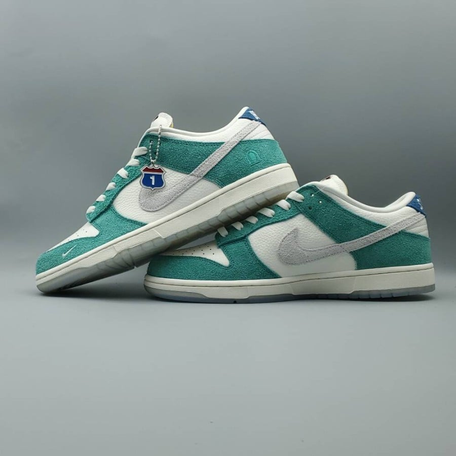 Kasina x Dunk Low