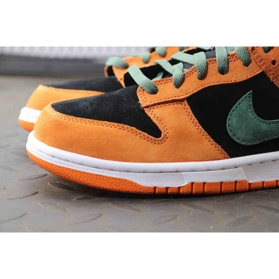 Dunk Low SP Retro