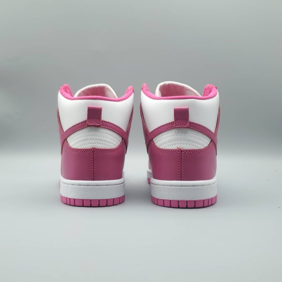 Wmns Dunk High 