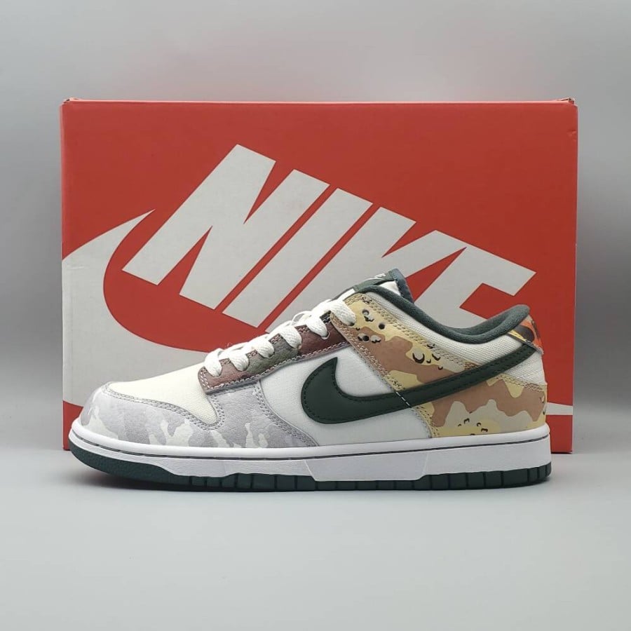 Dunk Low SE