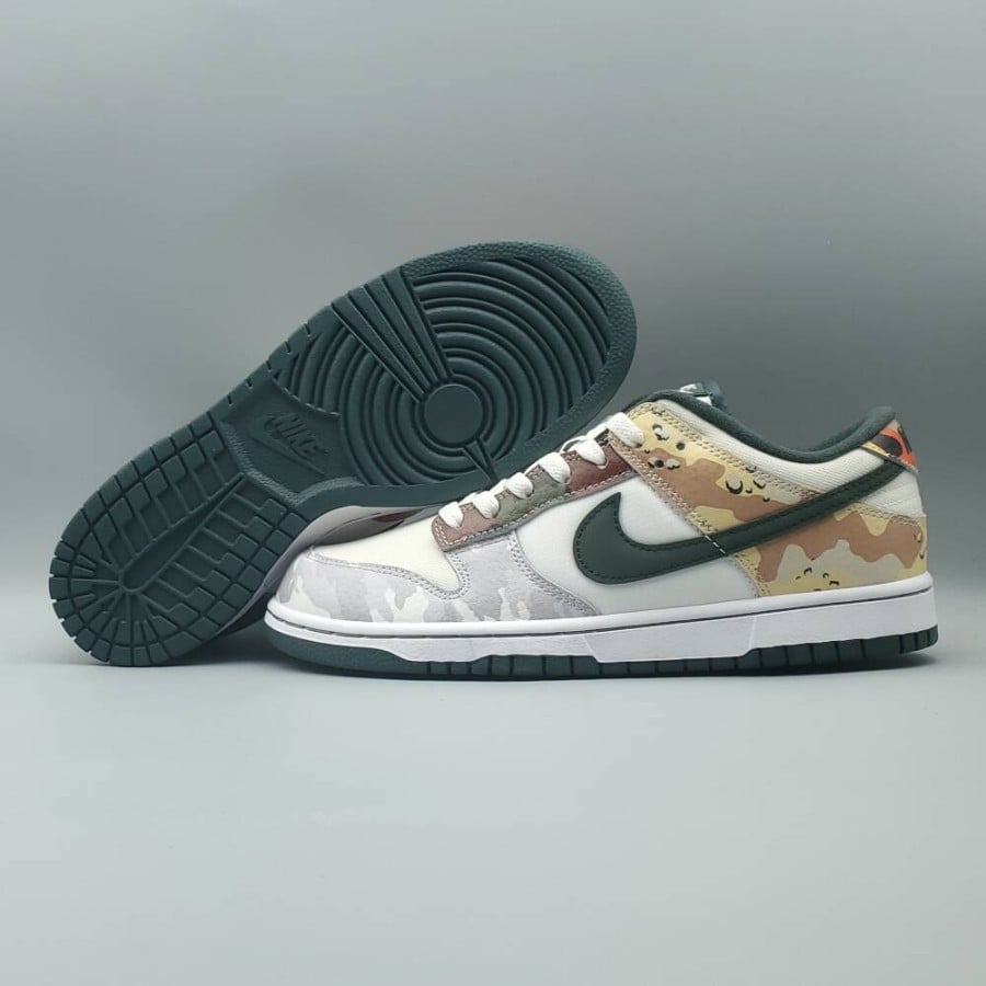 Dunk Low SE
