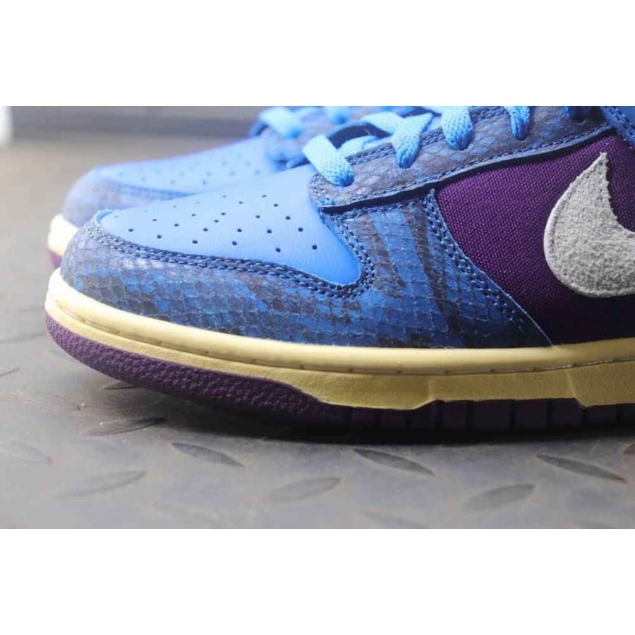 Undefeated x Dunk Low SP