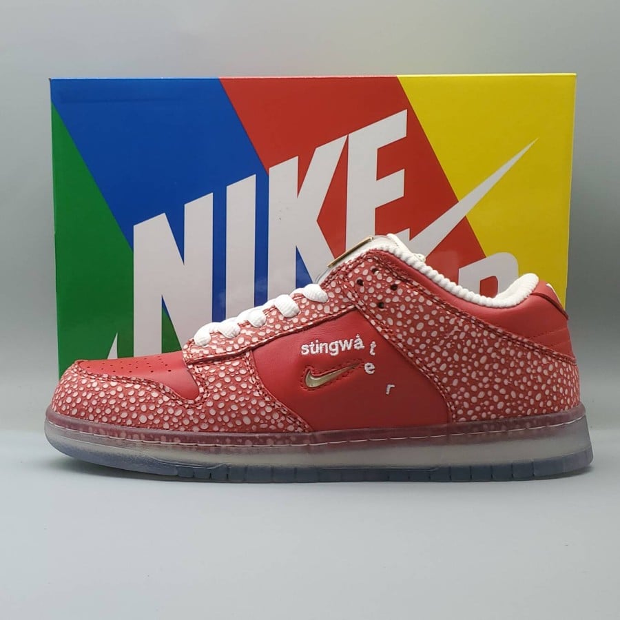 Stingwater x Dunk Low SB
