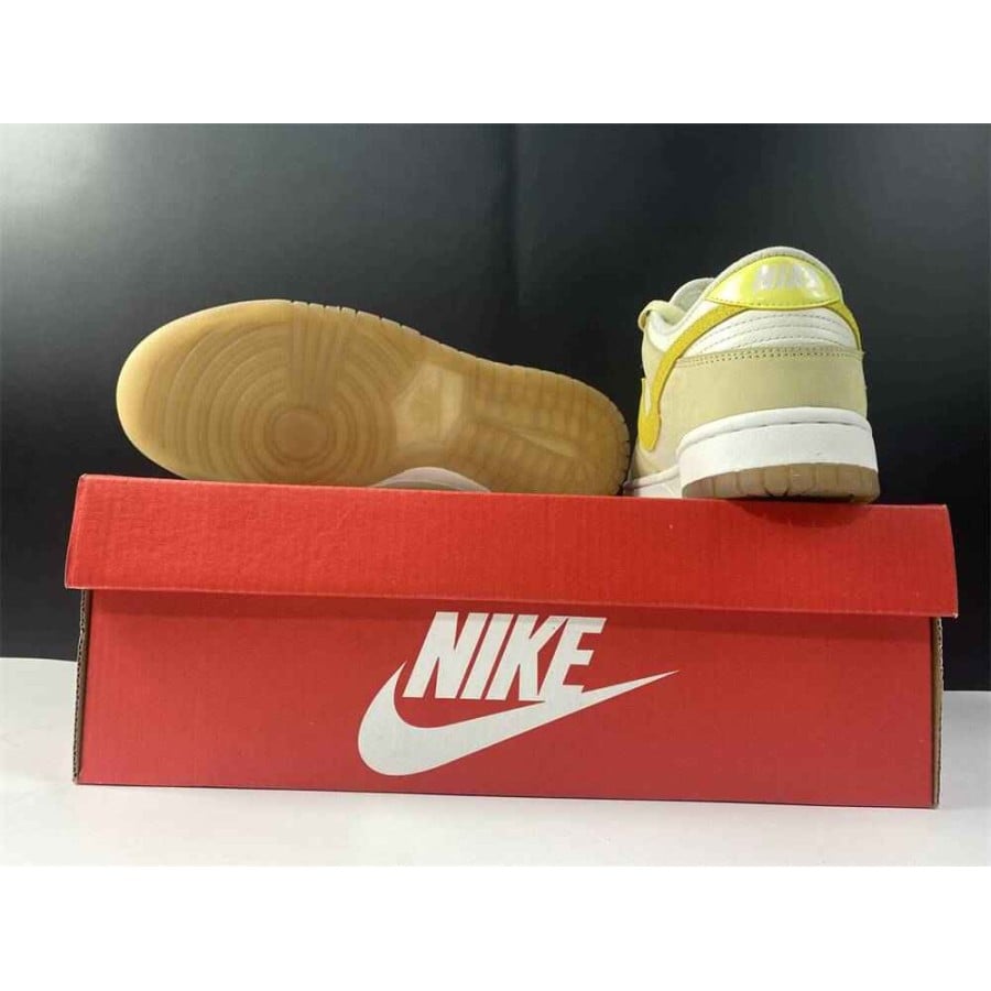 Wmns Dunk Low