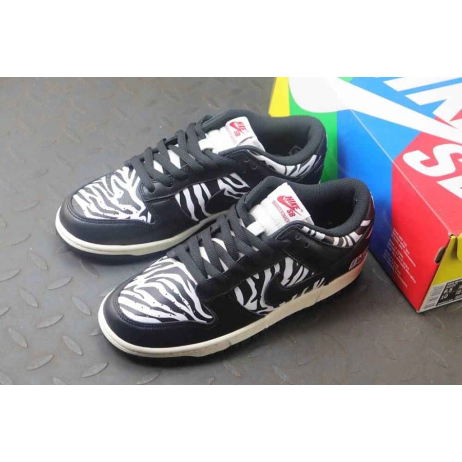 Quartersnacks x Dunk Low SB