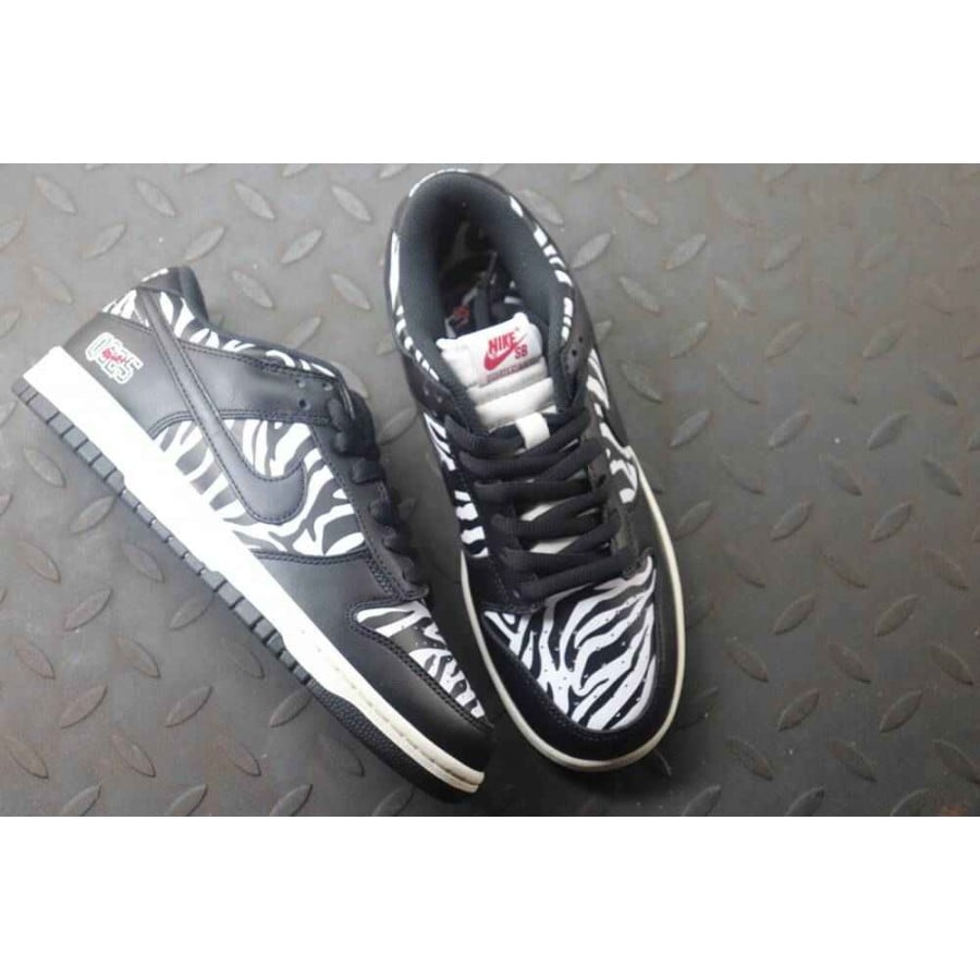 Quartersnacks x Dunk Low SB