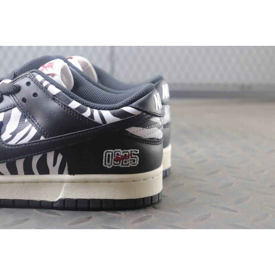 Quartersnacks x Dunk Low SB