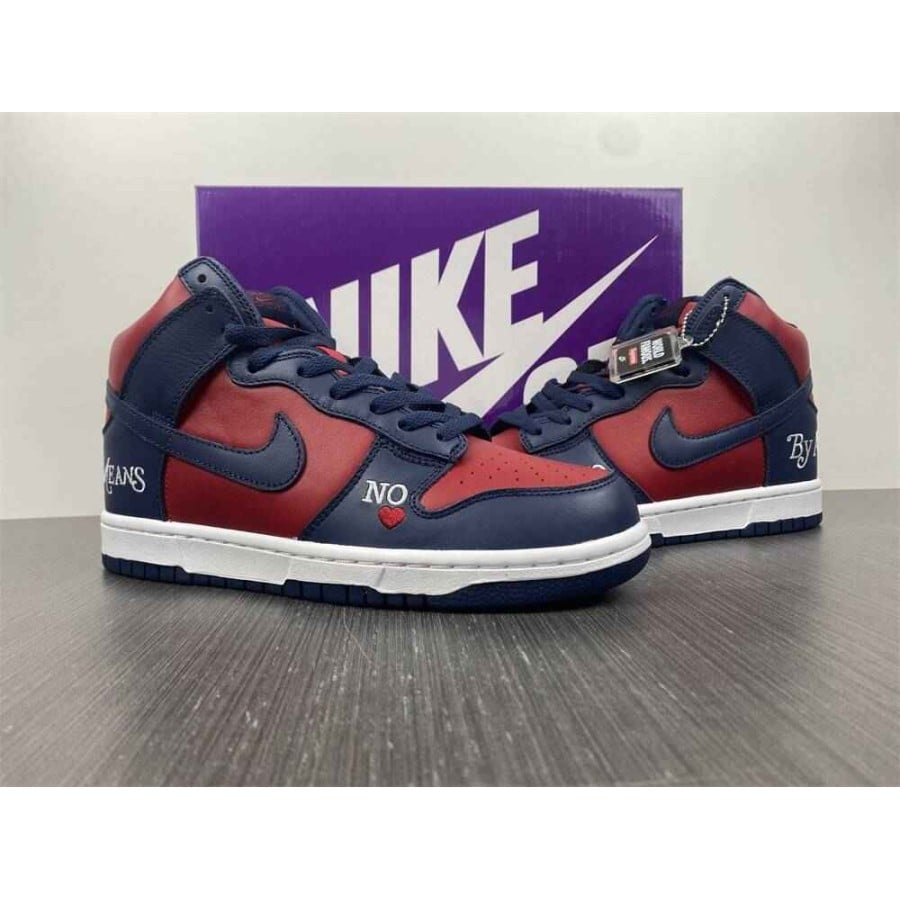 Supreme x Dunk High SB 