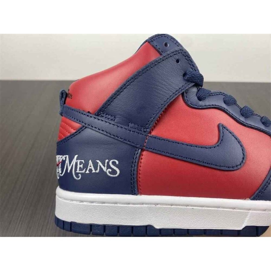 Supreme x Dunk High SB 