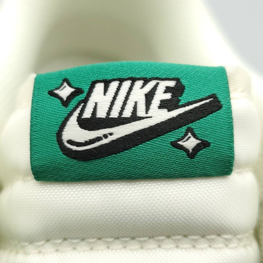 Dunk Low SE