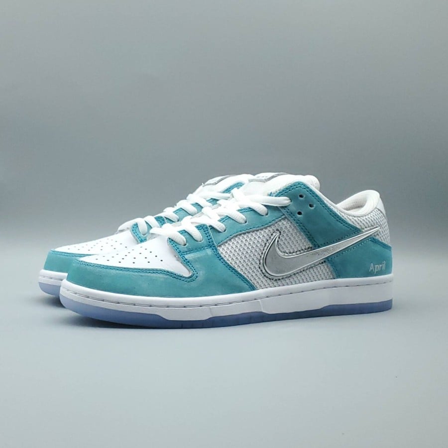 April Skateboards x Dunk Low SB