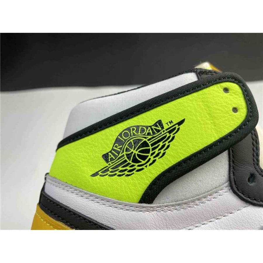 Air Jordan 1 Retro High OG 'Volt Gold'