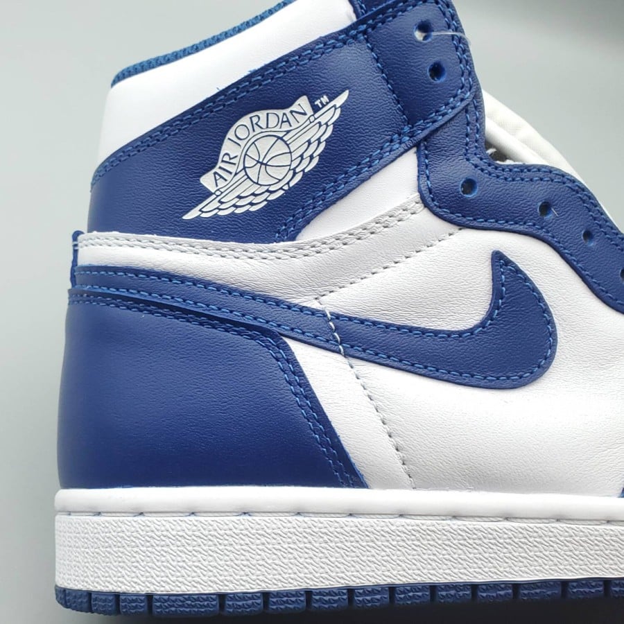 Air Jordan 1 Retro High OG 