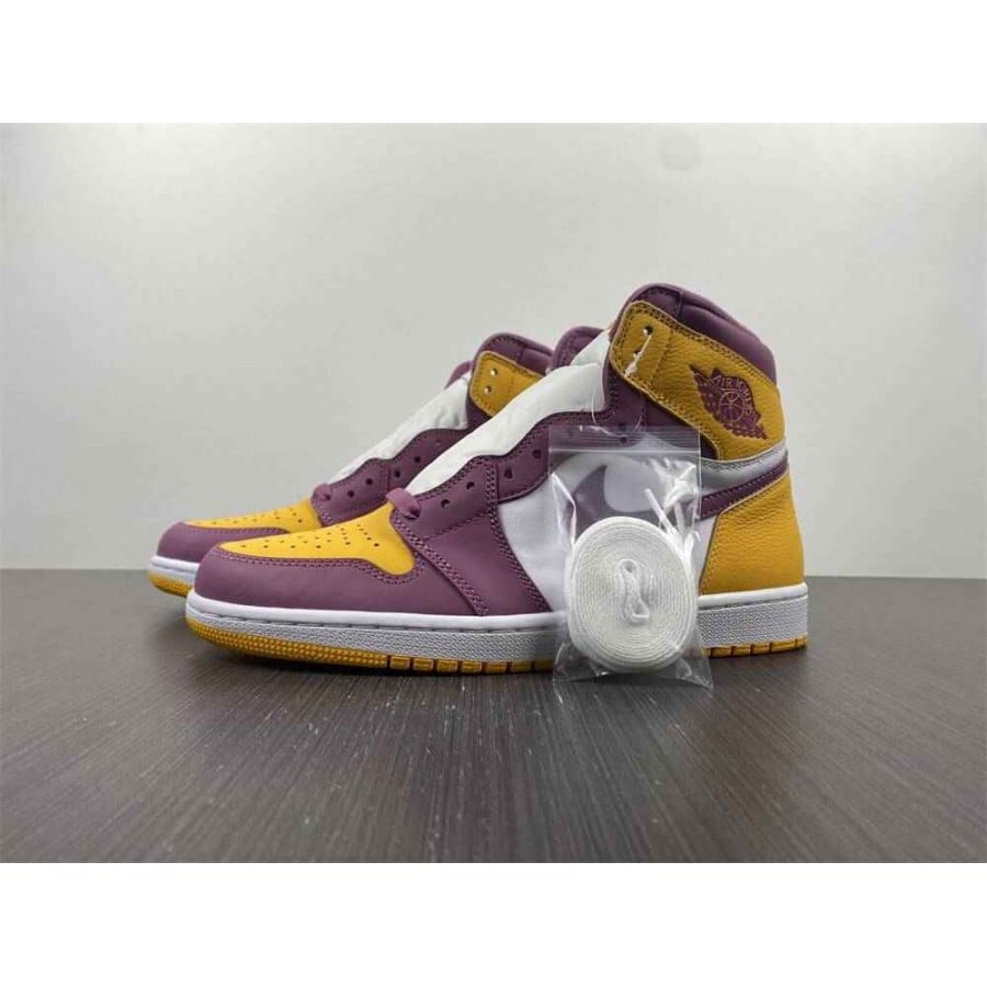 Air Jordan 1 High Retro OG 
