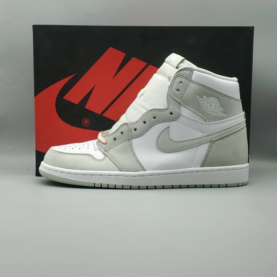 Wmns Air Jordan 1 Retro High OG 