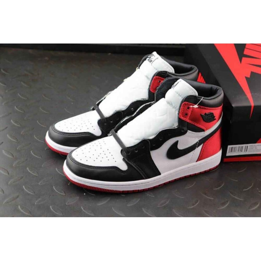 Wmns Air Jordan 1 Retro High 