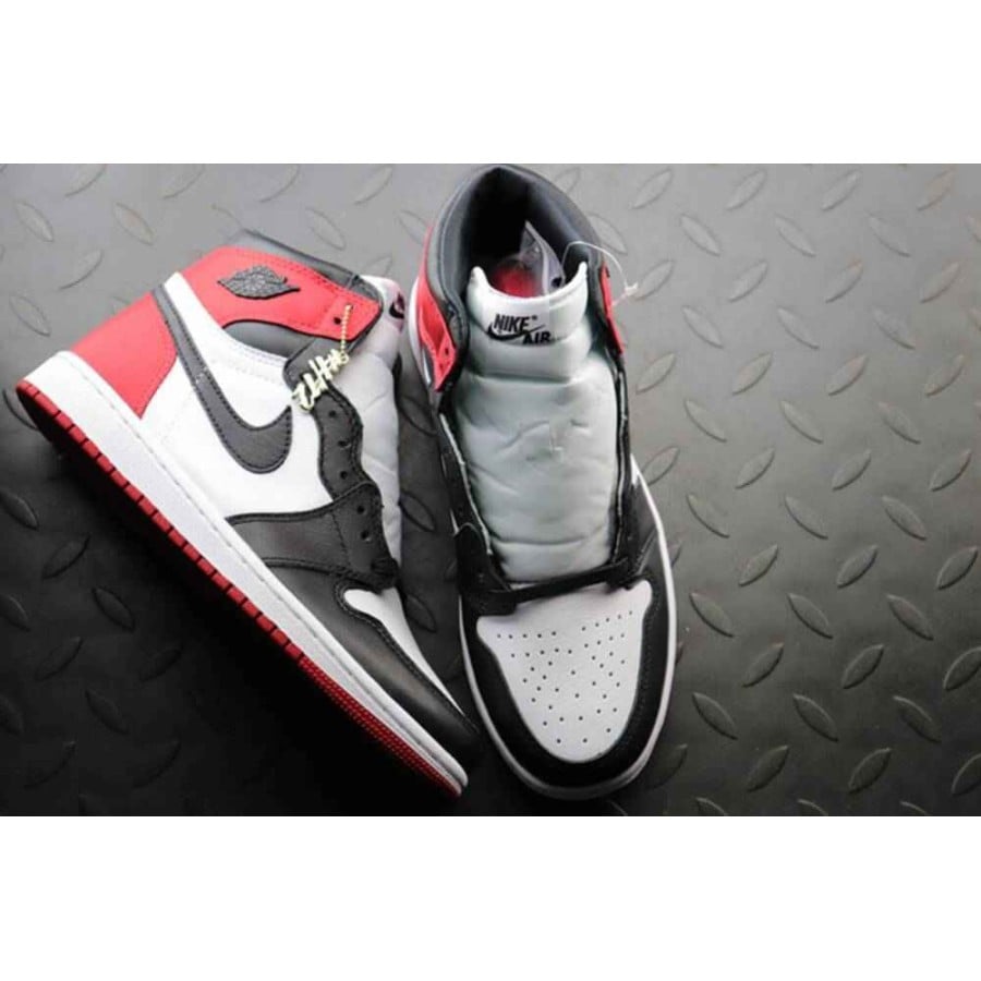 Wmns Air Jordan 1 Retro High 