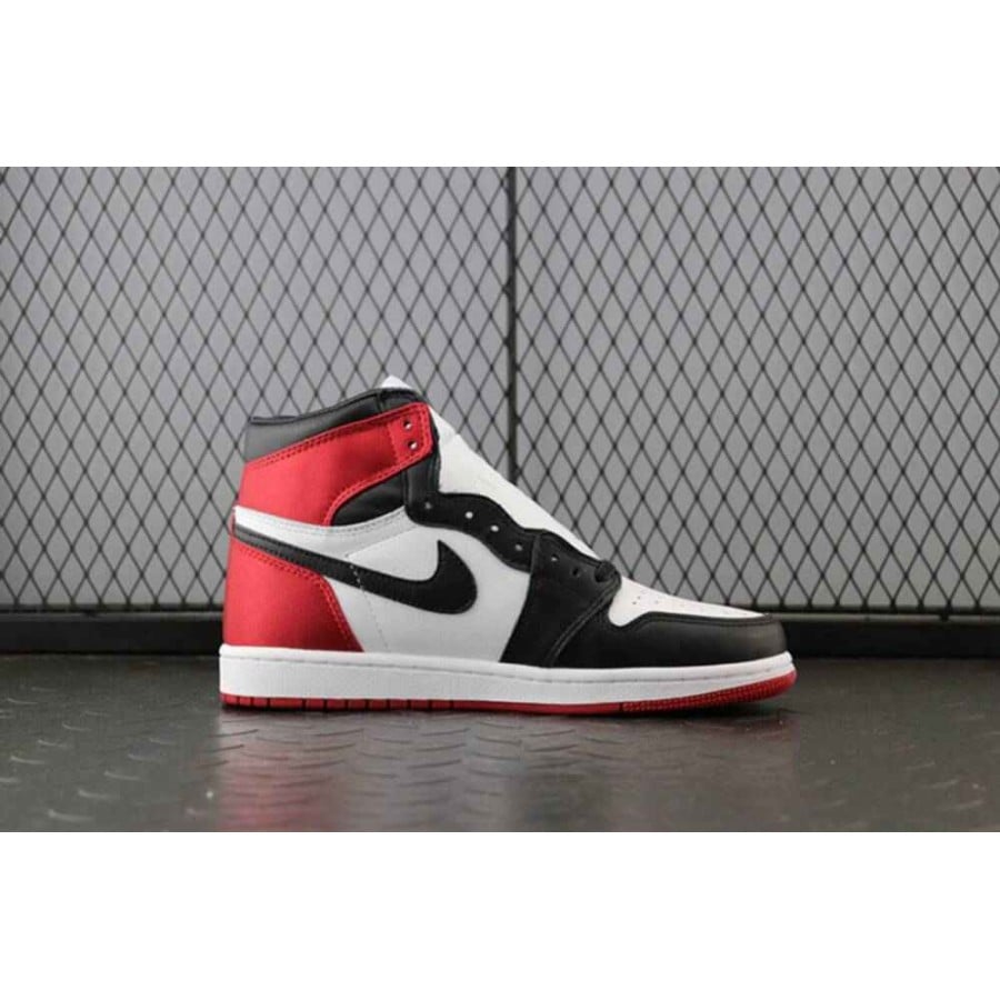 Wmns Air Jordan 1 Retro High 