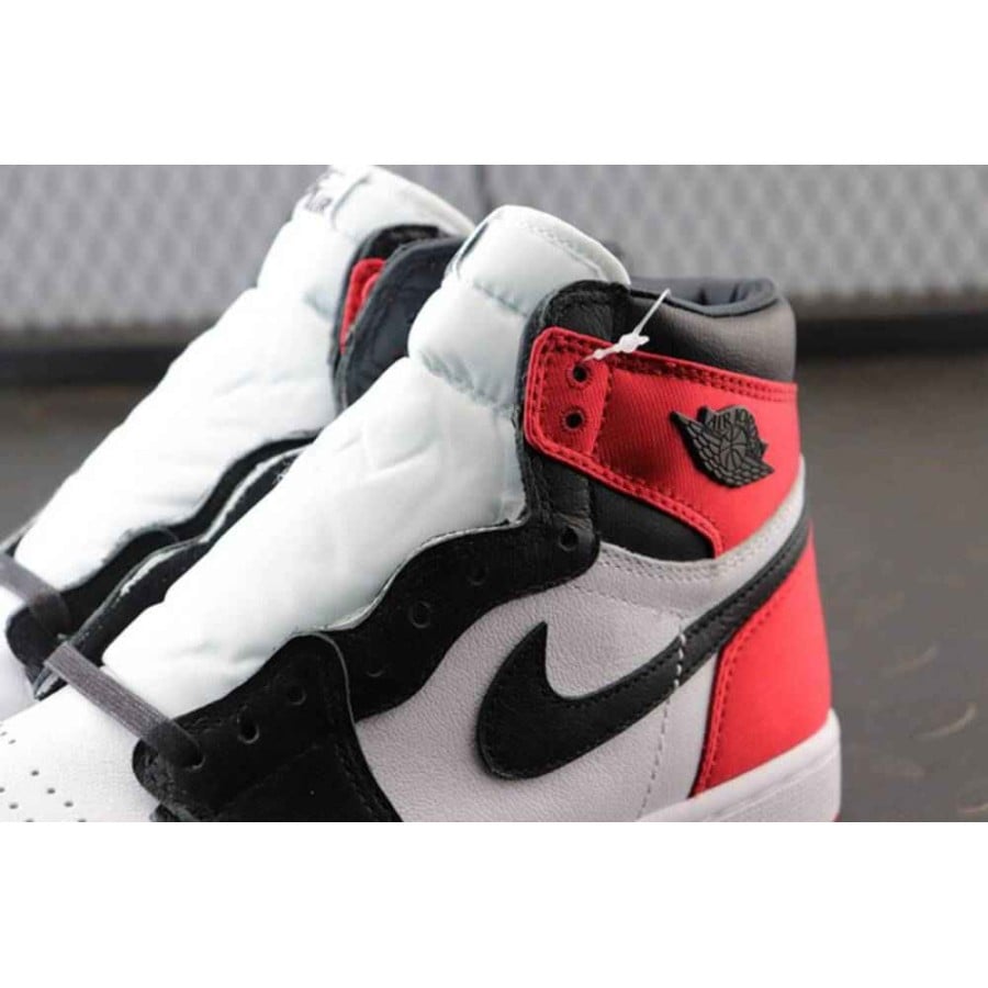 Wmns Air Jordan 1 Retro High 