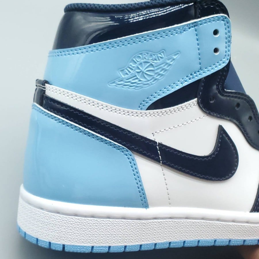 Wmns Air Jordan 1 Retro High OG 