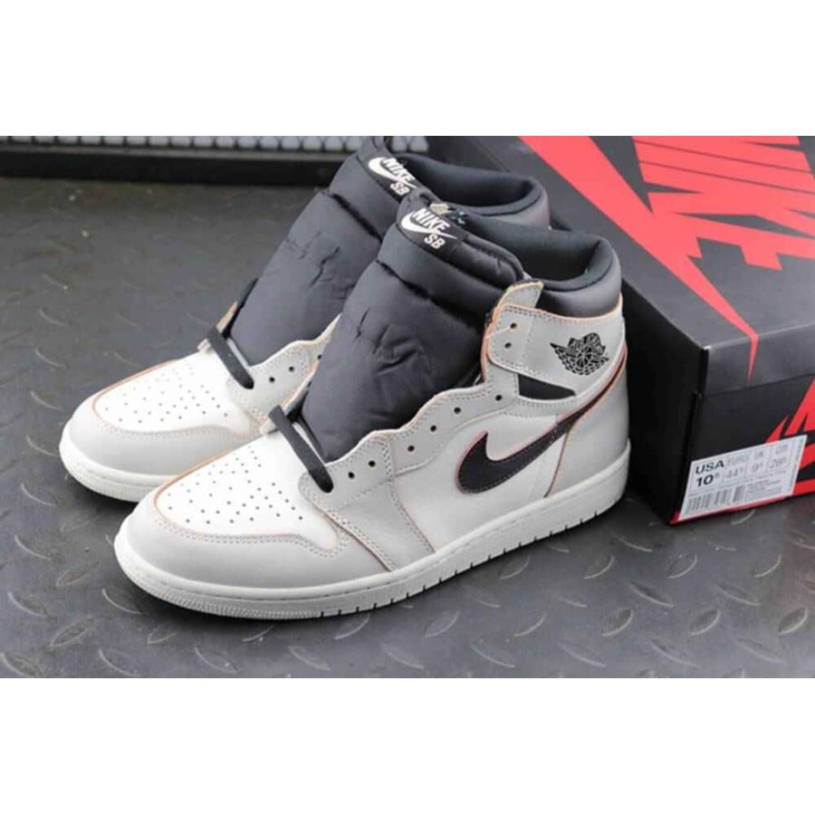 Air Jordan 1 Retro High SB 